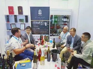 �����������ᡱ��������   ����һ�������������ض���