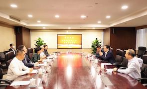 �����и��г���ΰ������һ�������д���ʵ���