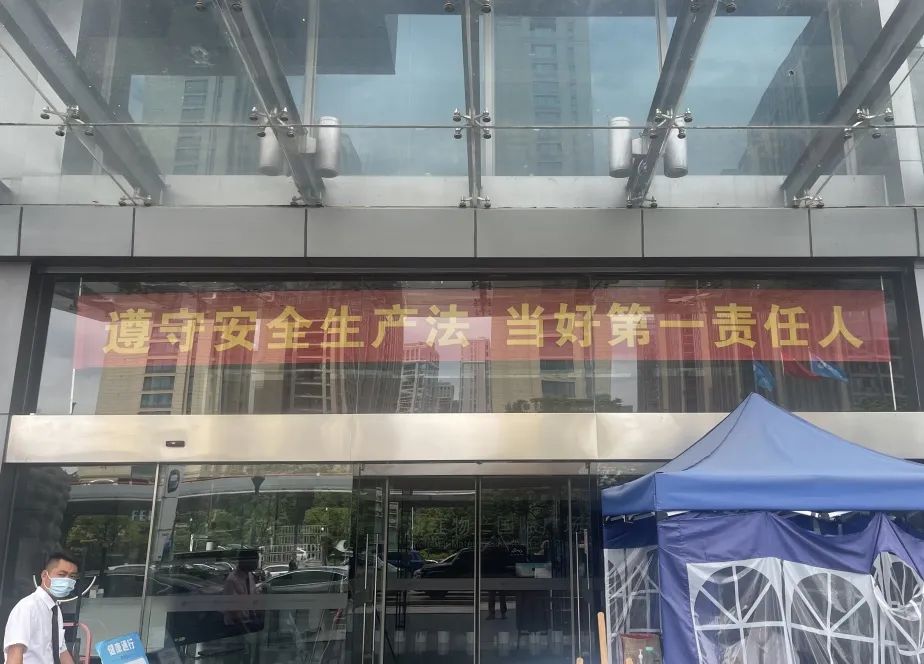 1689237835712609uq2I.jpg 640 (24).jpg